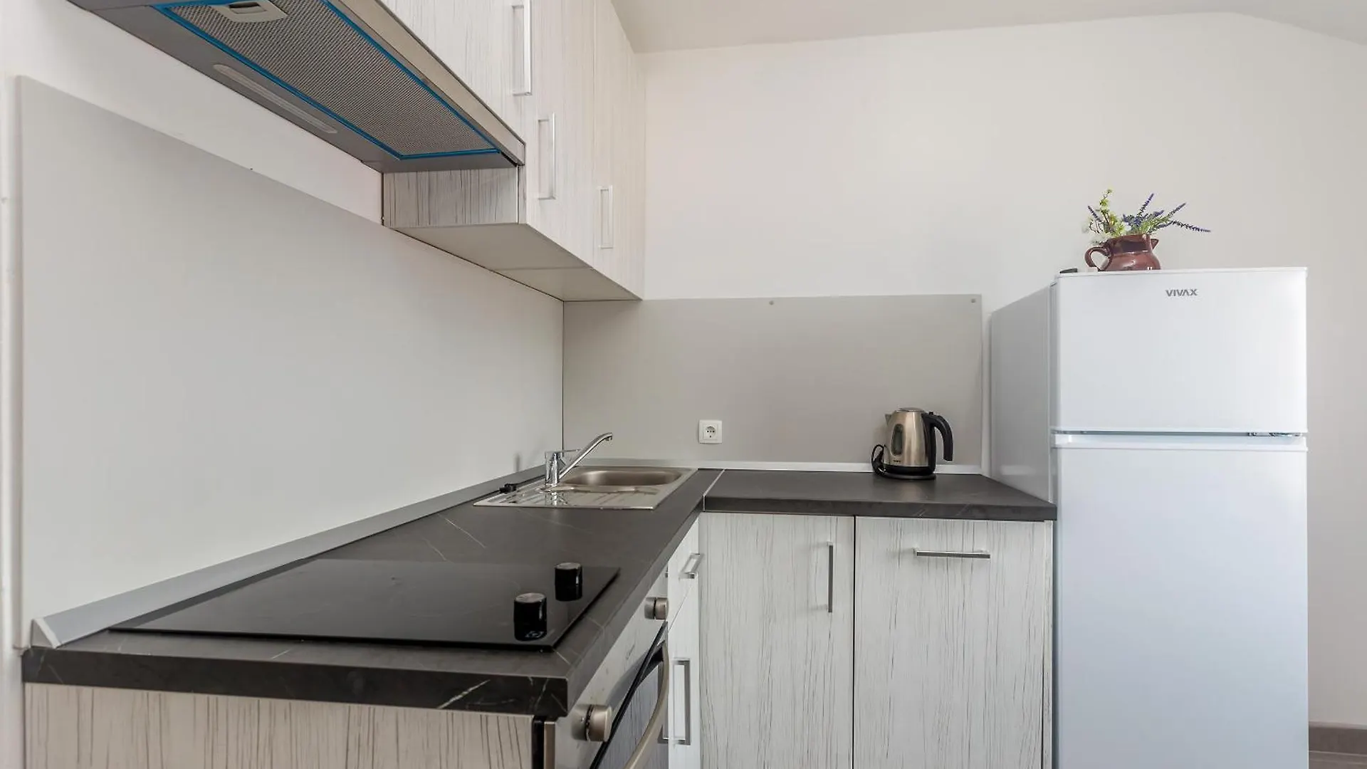 Apartment Apartmani Tena Njivice Croatia