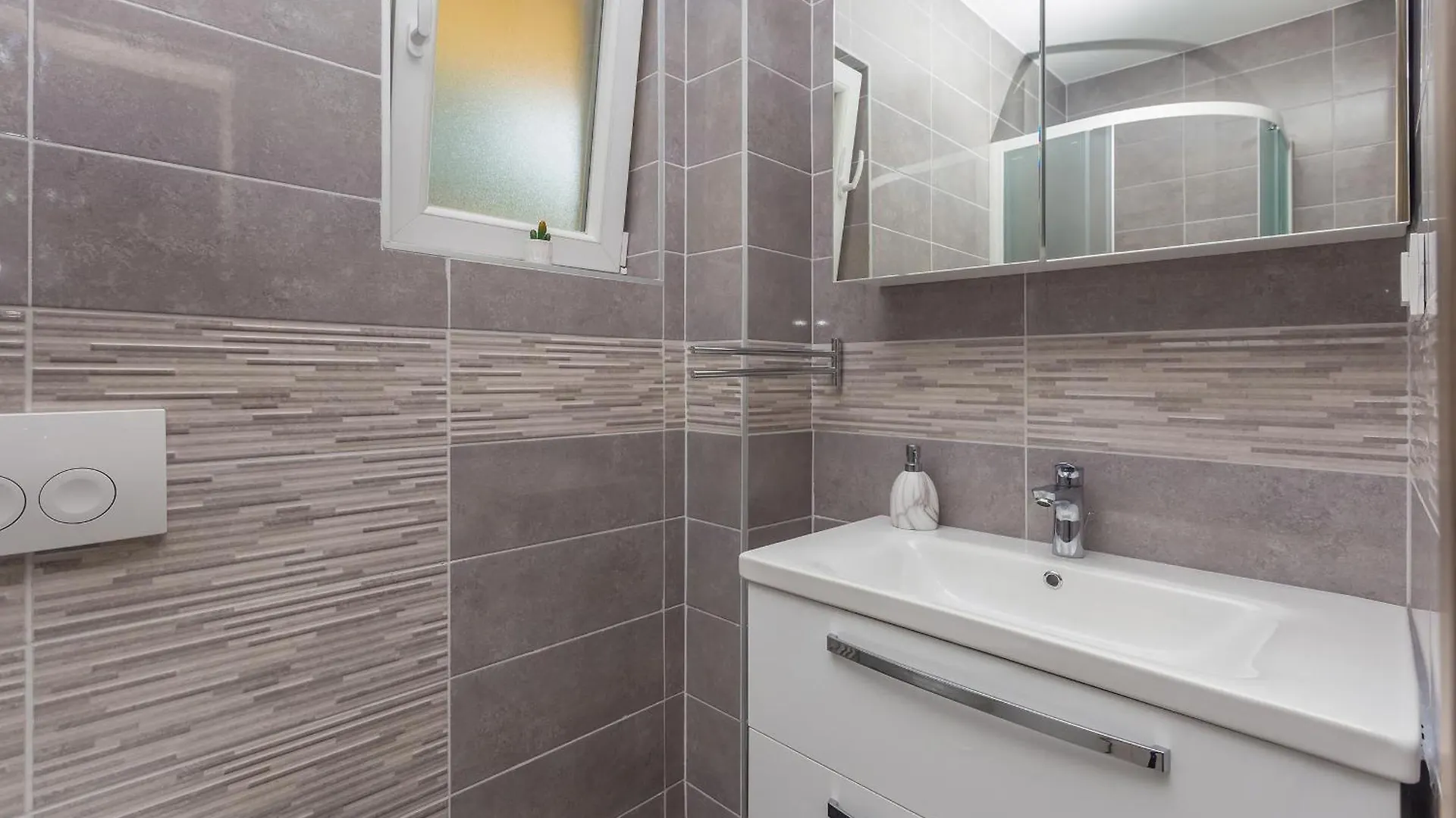 Apartmani Tena Njivice Apartment