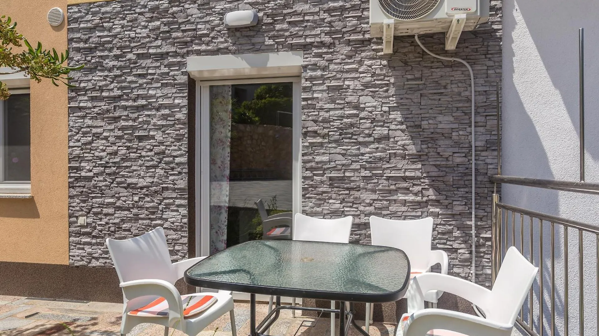 Apartmani Tena Njivice Croatia