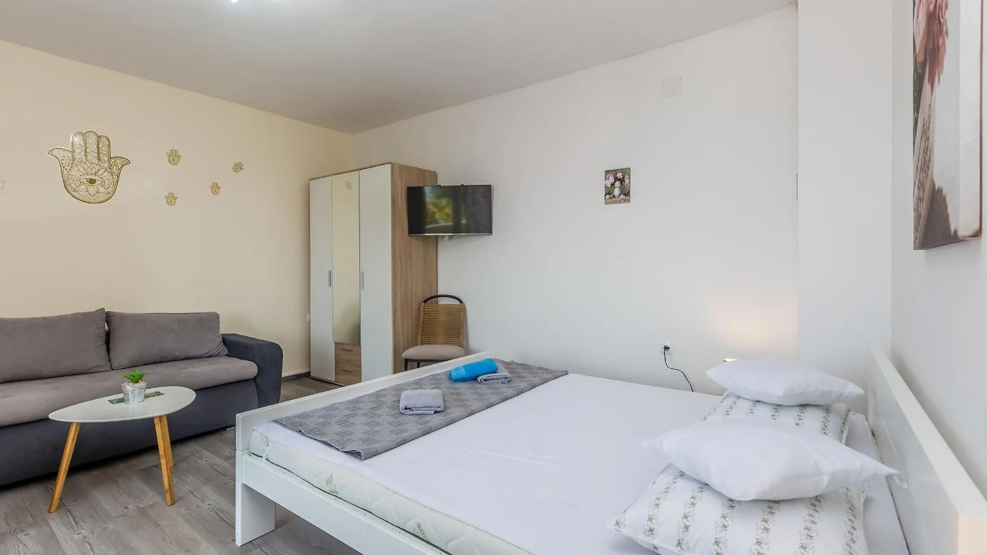Apartmani Tena Njivice
