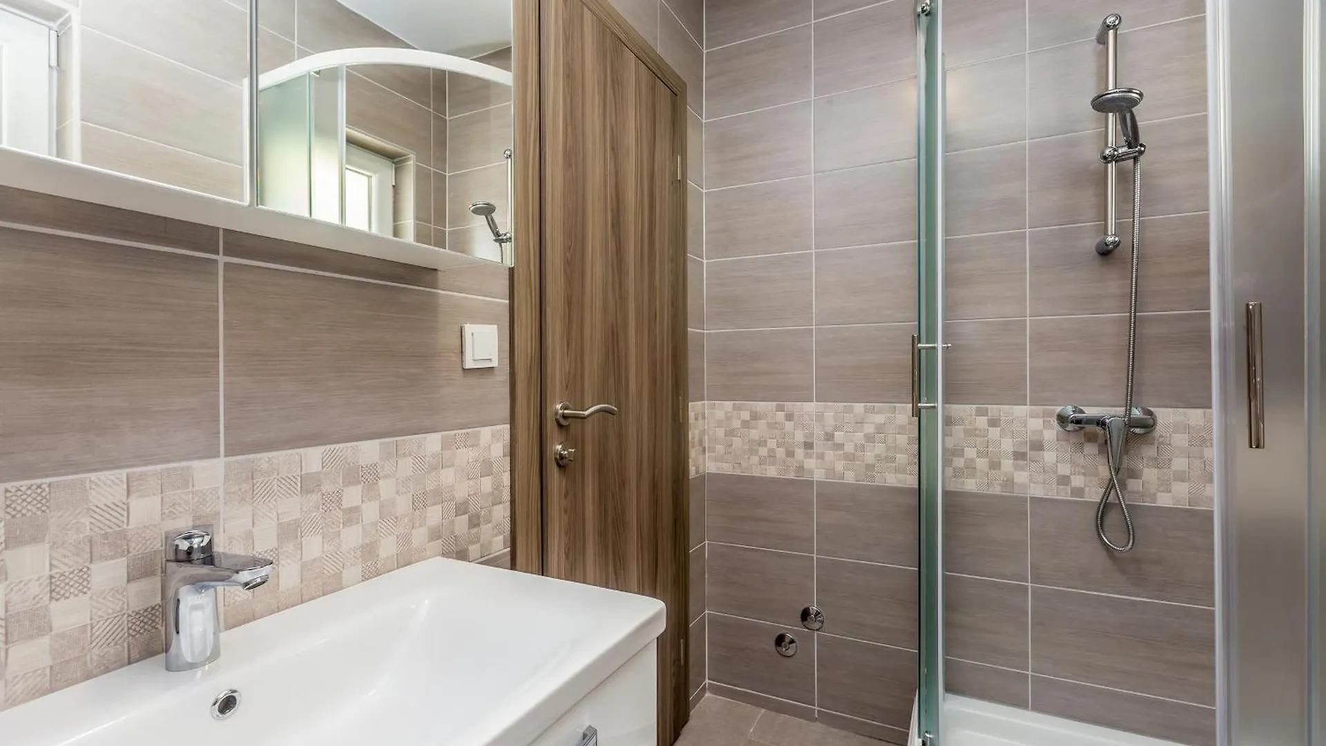 Apartmani Tena Njivice Kroatien